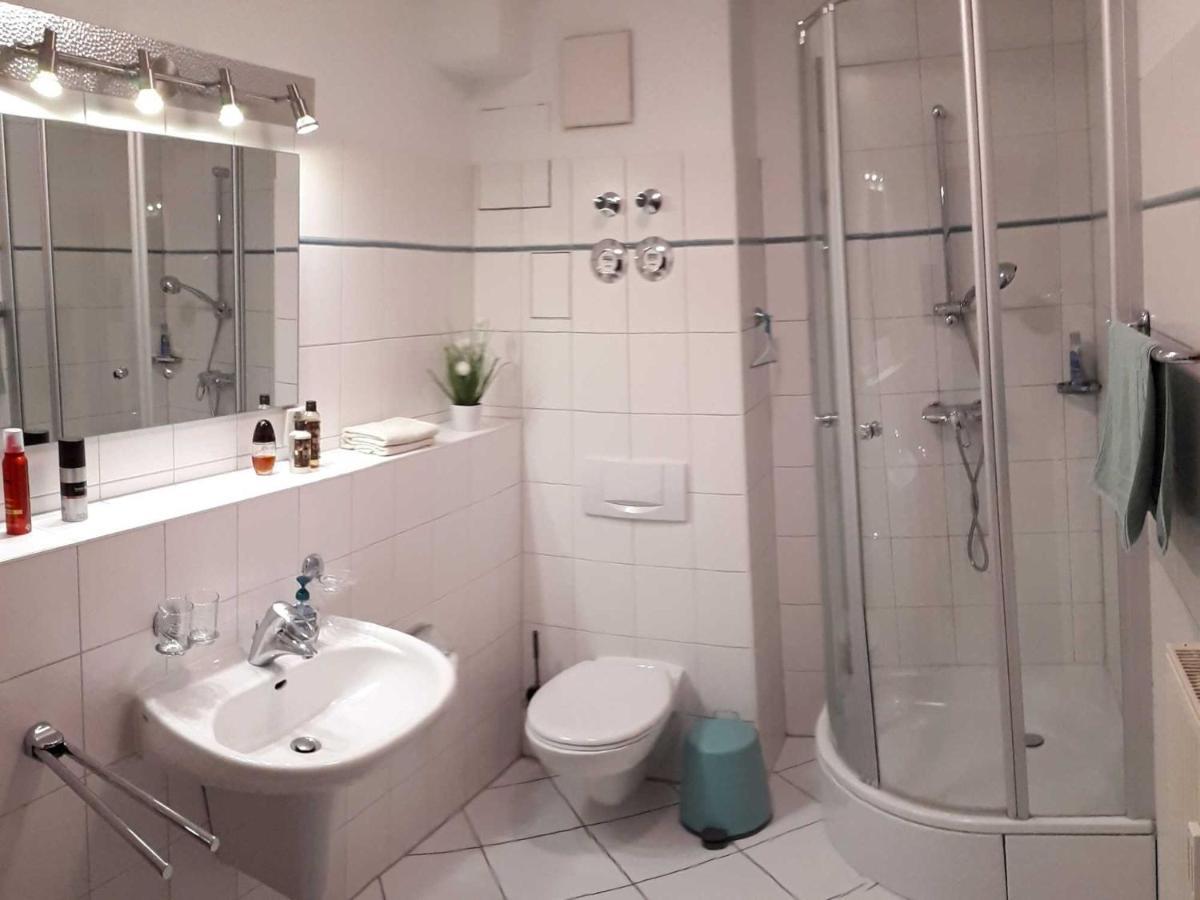 Appartment Haus Glowe - Wohnung 11 - 300 M Zum Strand Klein Gelm Kültér fotó
